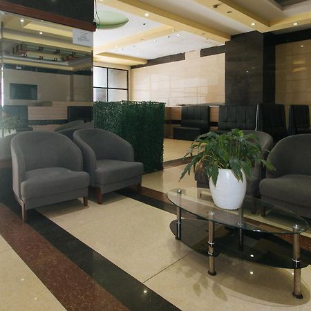 Reddoorz At Winter Hotel Araneta كويزون سيتي المظهر الخارجي الصورة