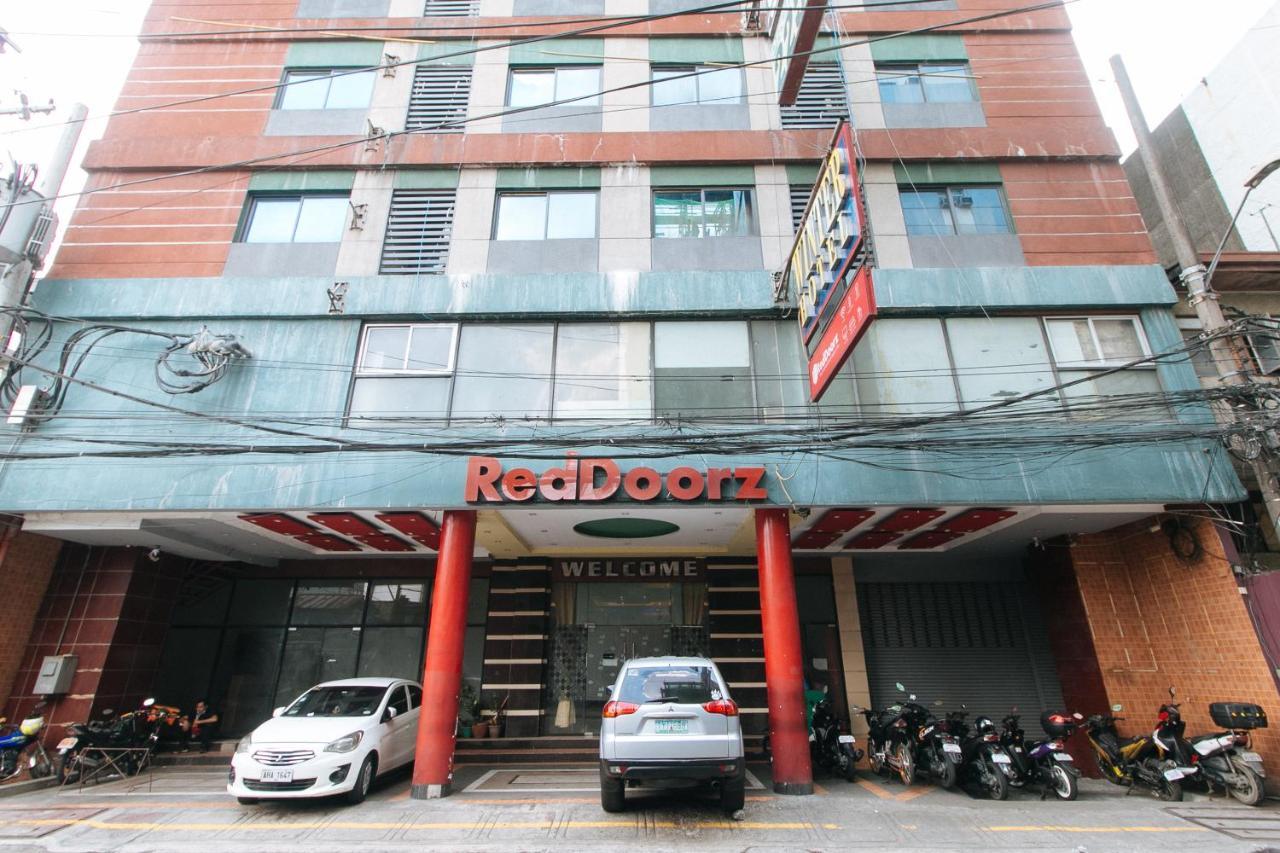 Reddoorz At Winter Hotel Araneta كويزون سيتي المظهر الخارجي الصورة