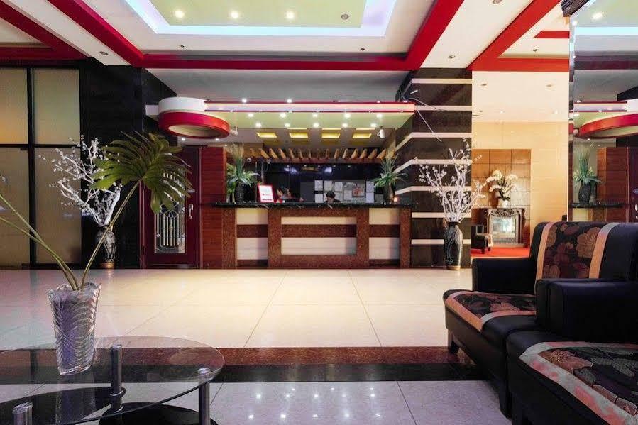 Reddoorz At Winter Hotel Araneta كويزون سيتي المظهر الخارجي الصورة