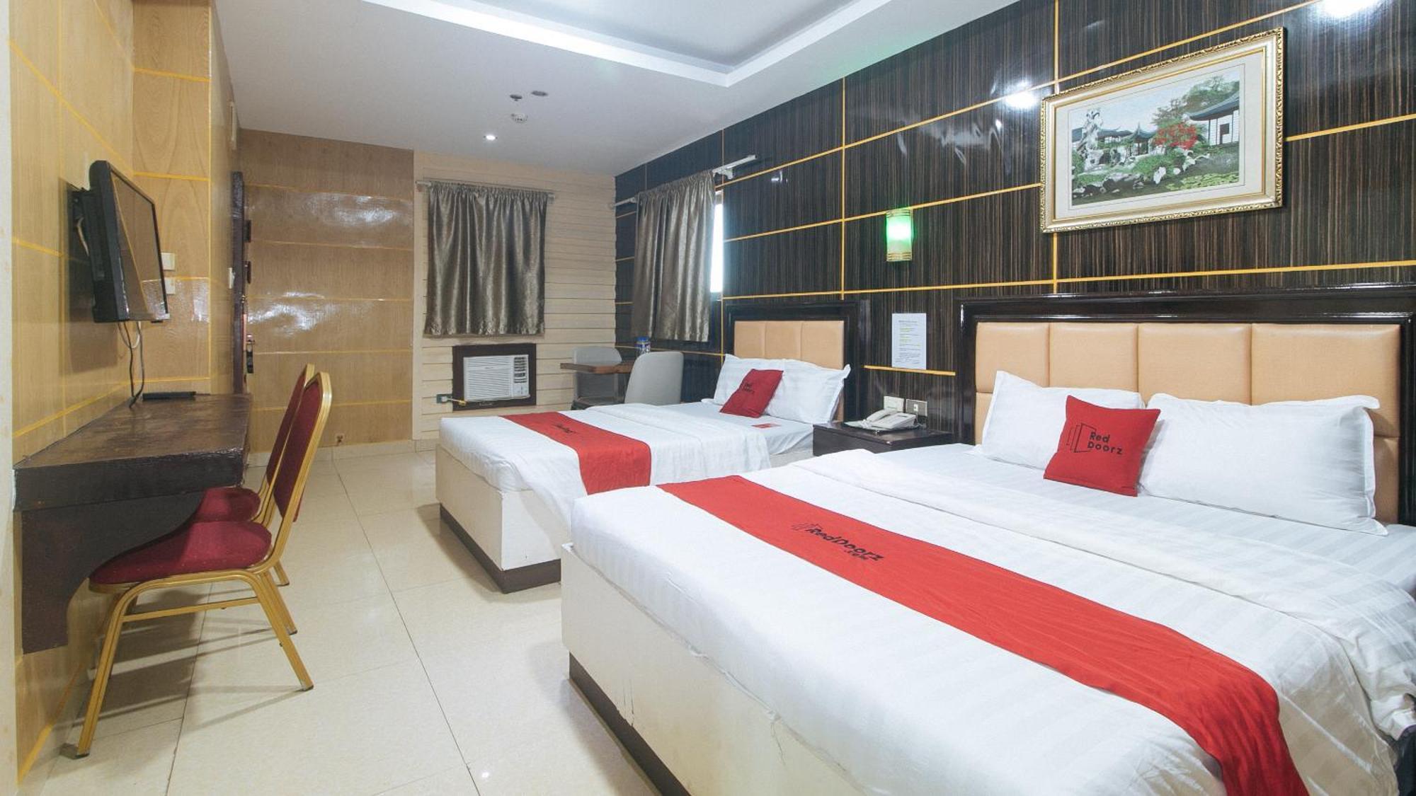 Reddoorz At Winter Hotel Araneta كويزون سيتي المظهر الخارجي الصورة