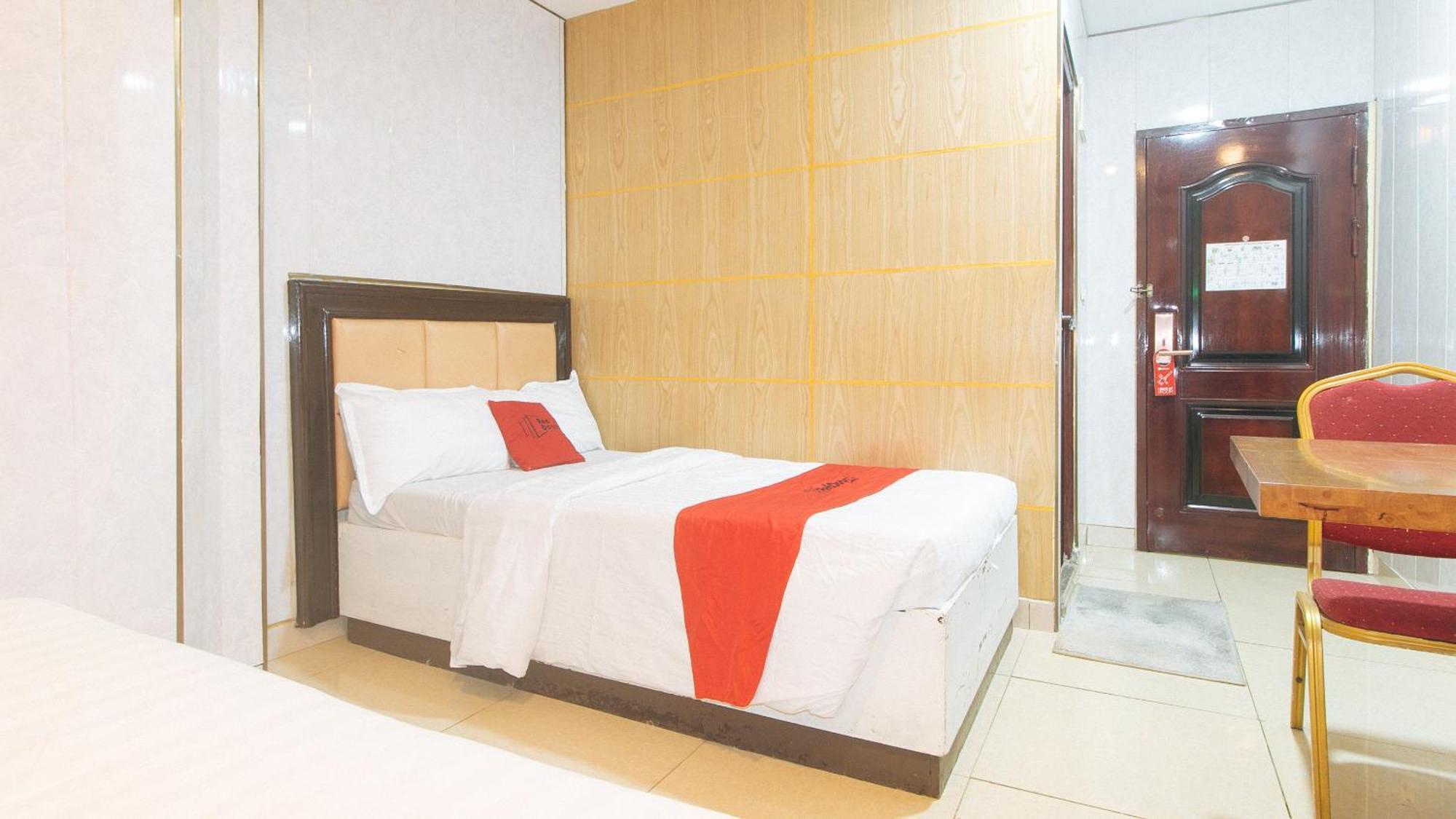 Reddoorz At Winter Hotel Araneta كويزون سيتي المظهر الخارجي الصورة