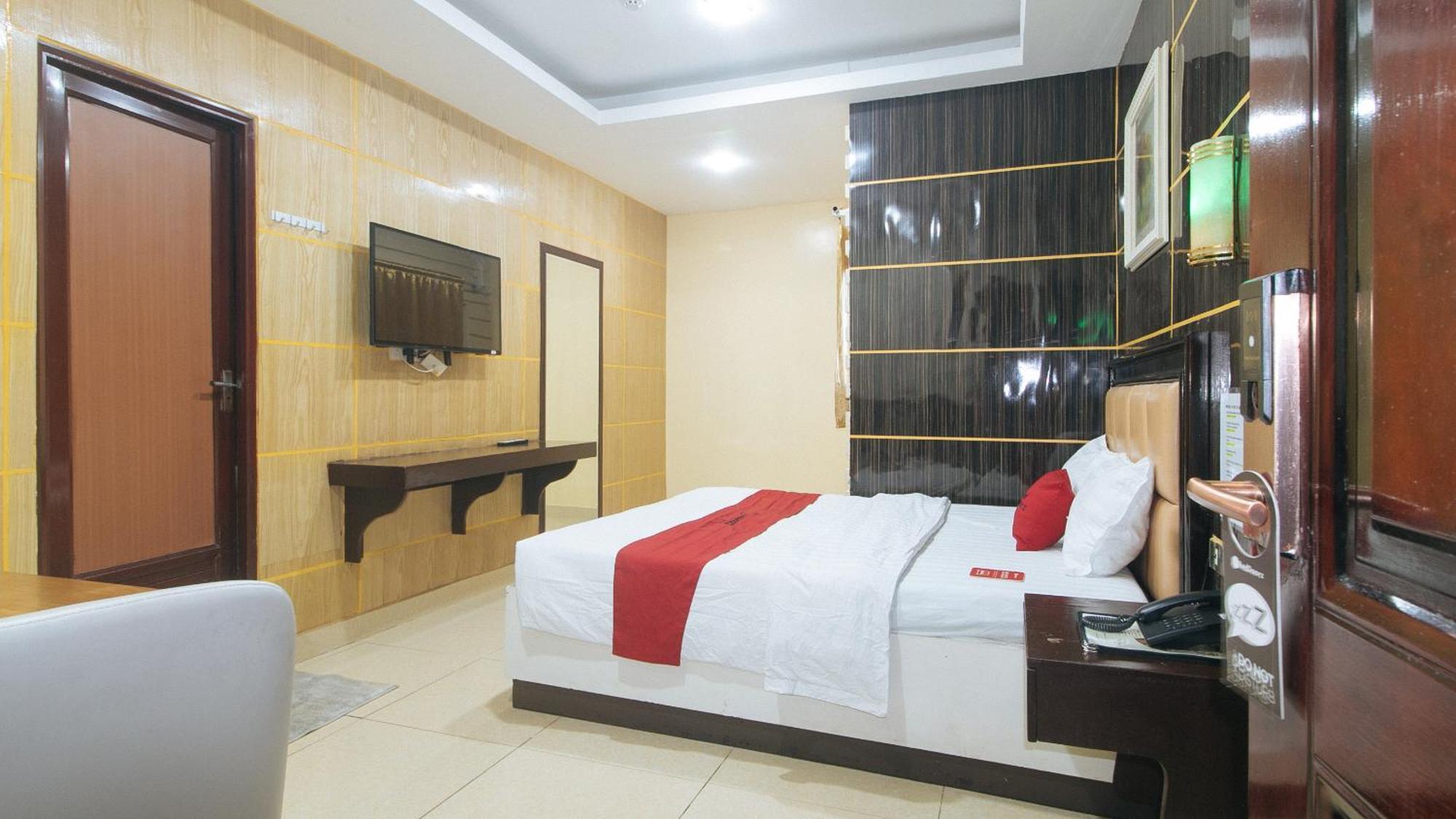 Reddoorz At Winter Hotel Araneta كويزون سيتي المظهر الخارجي الصورة