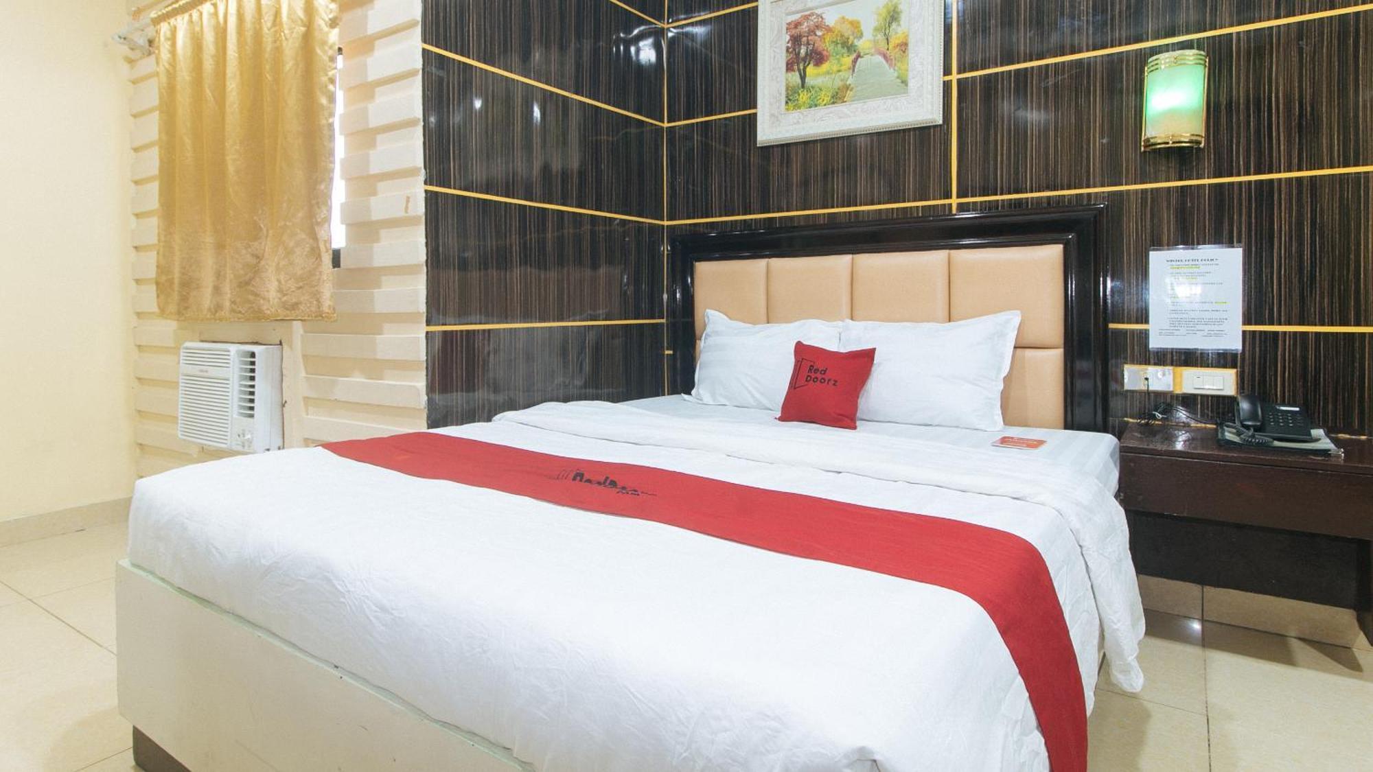 Reddoorz At Winter Hotel Araneta كويزون سيتي المظهر الخارجي الصورة