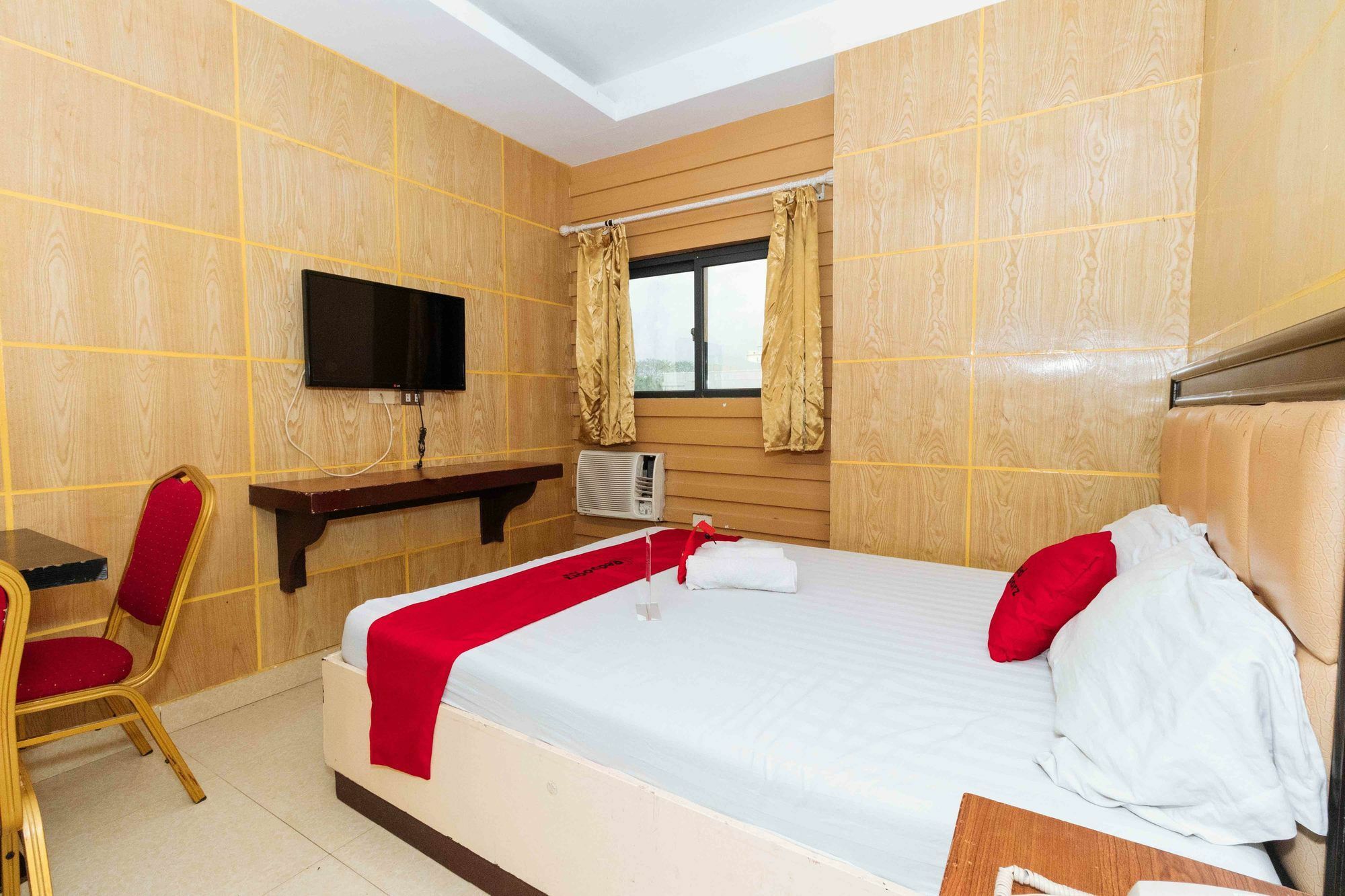 Reddoorz At Winter Hotel Araneta كويزون سيتي المظهر الخارجي الصورة